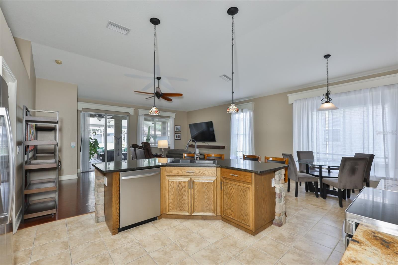7318 GUILFORD PINE LN — photo 6