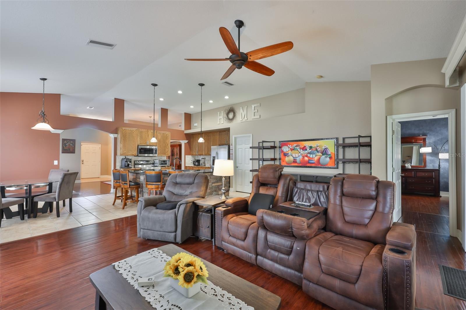 7318 GUILFORD PINE LN — photo 7