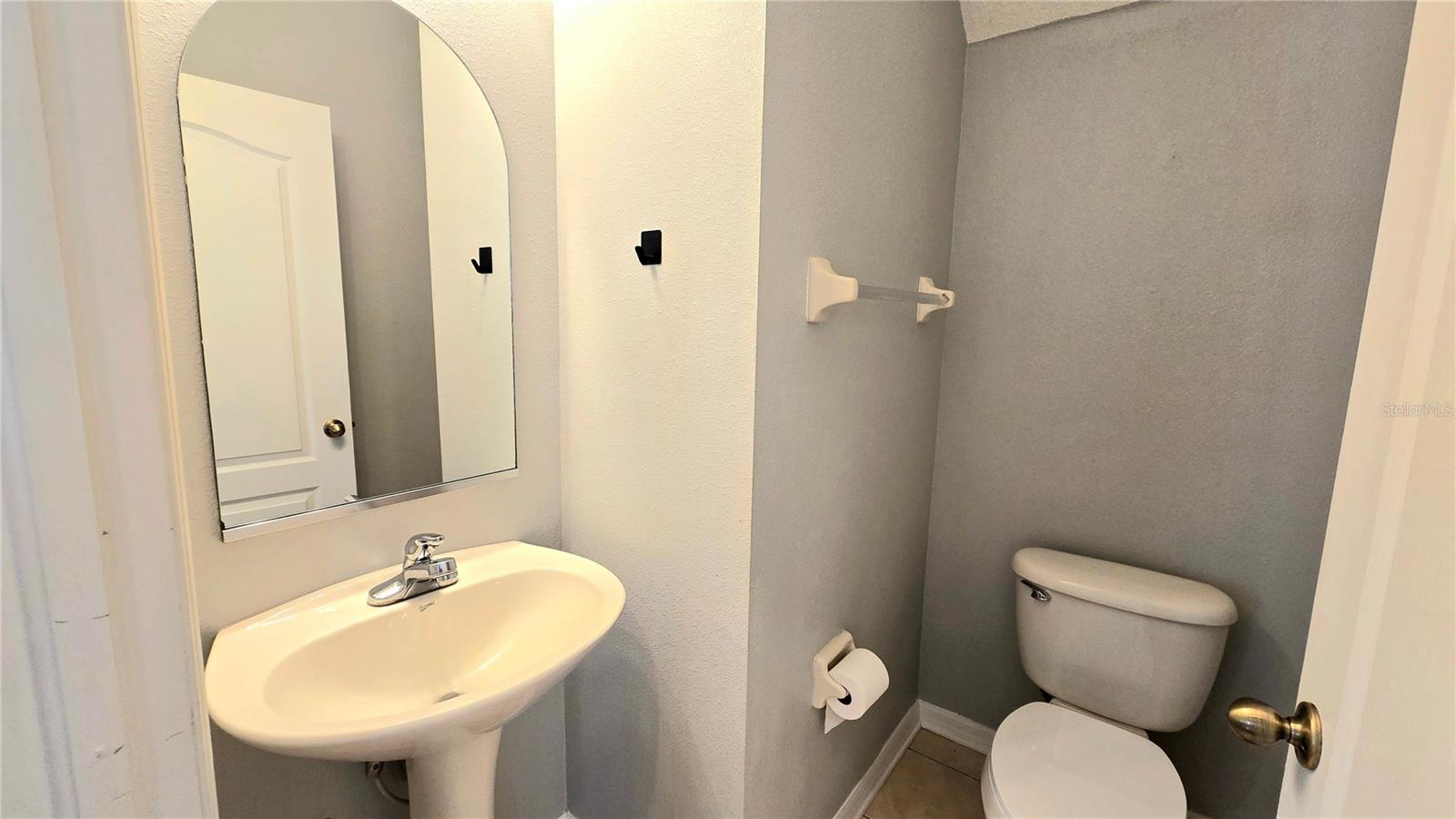 20027 HERITAGE POINTE DR — photo 16