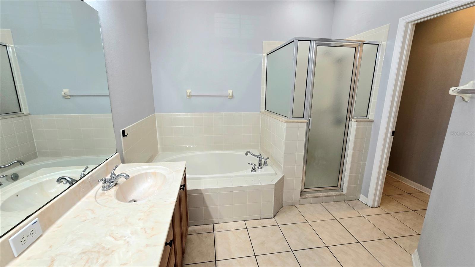 20027 HERITAGE POINTE DR — photo 15