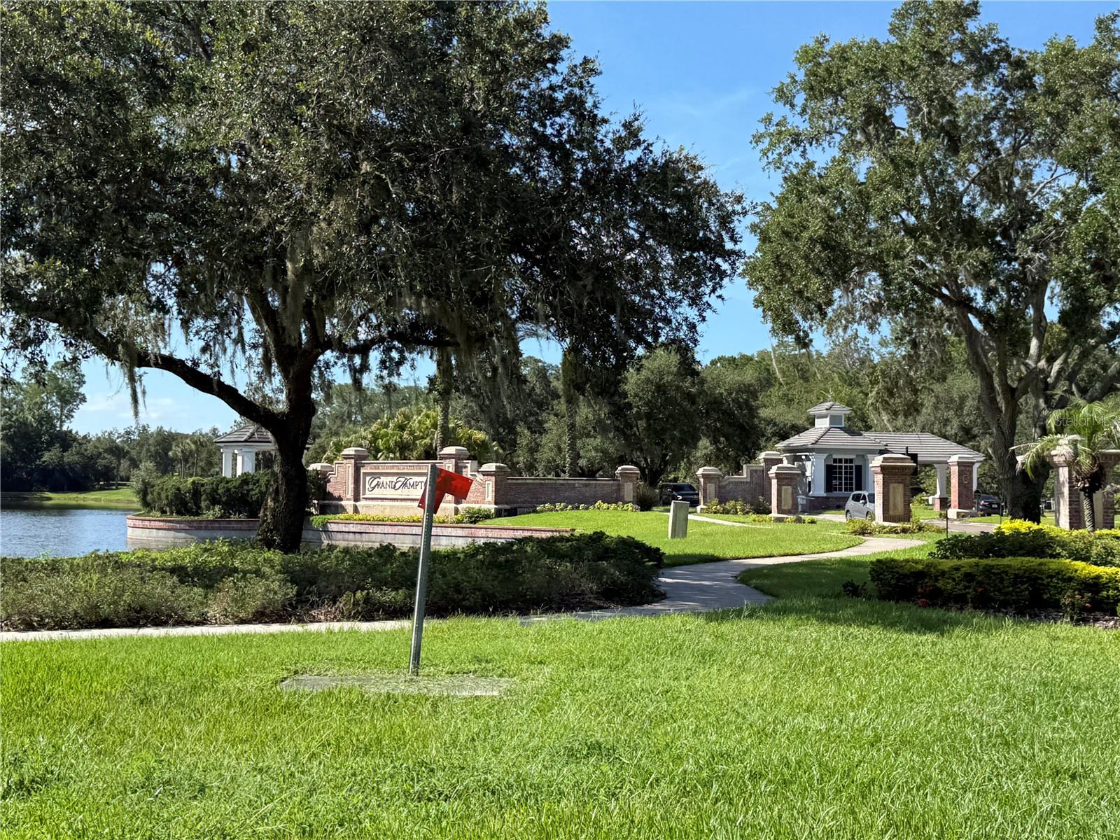 20027 HERITAGE POINTE DR — photo 32