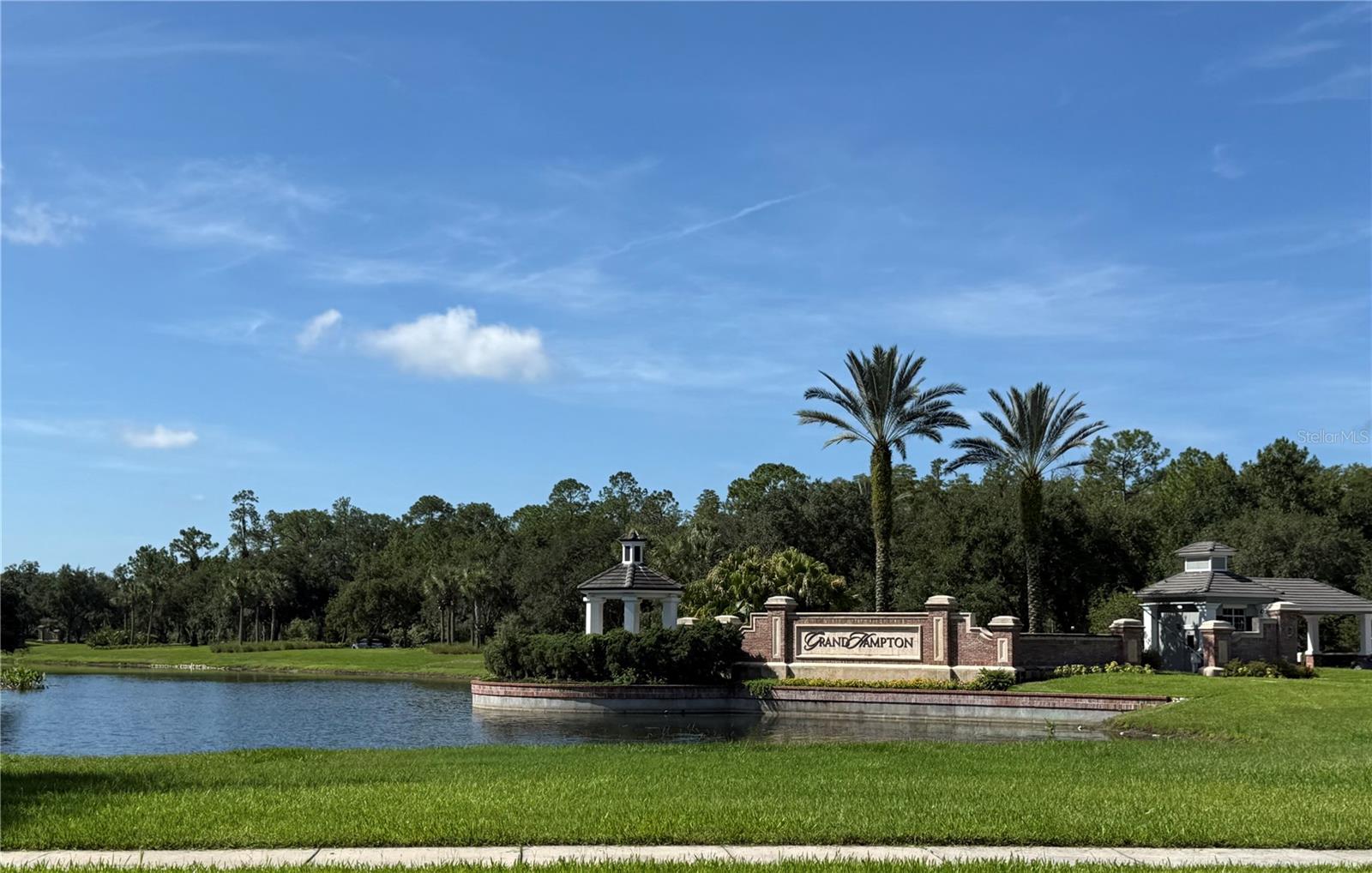 20027 HERITAGE POINTE DR — photo 33