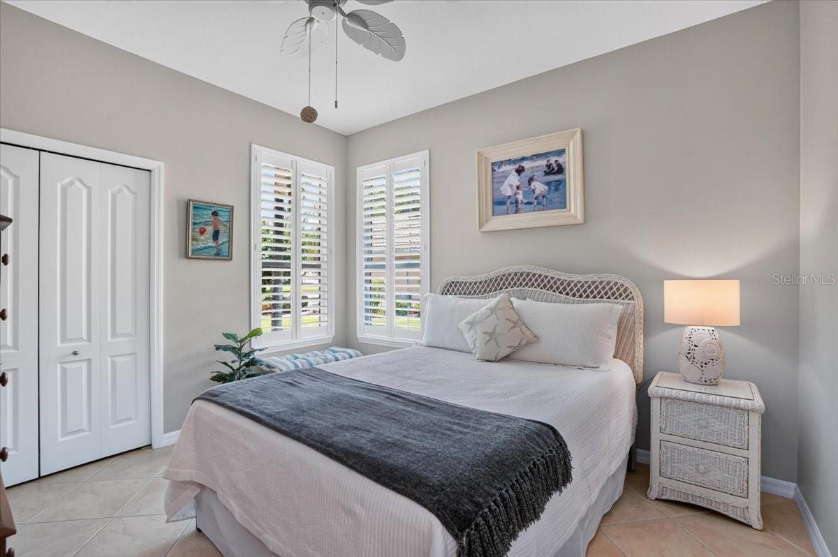 5037 WHISPERING OAKS DR — photo 30