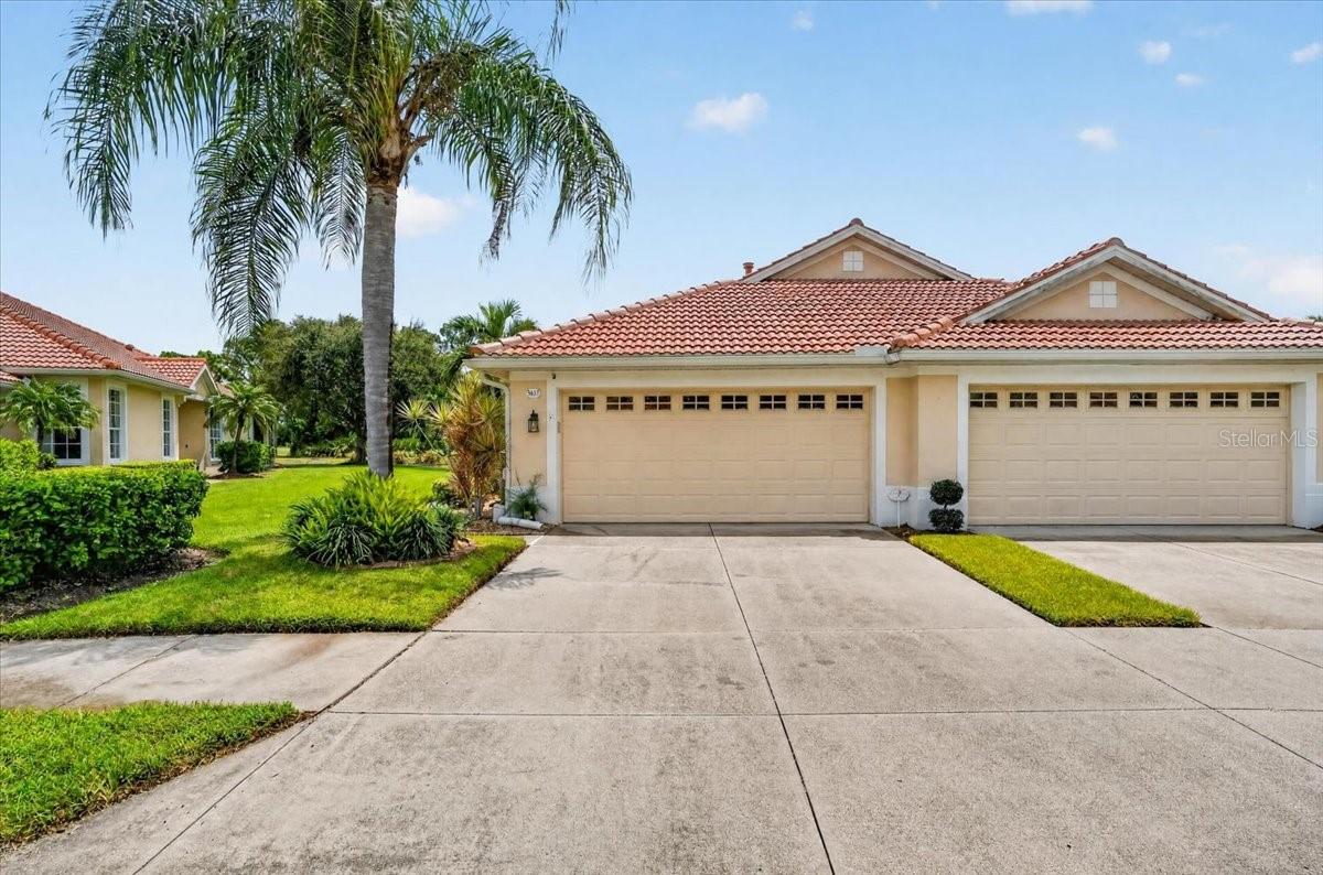 5037 WHISPERING OAKS DR — photo 48