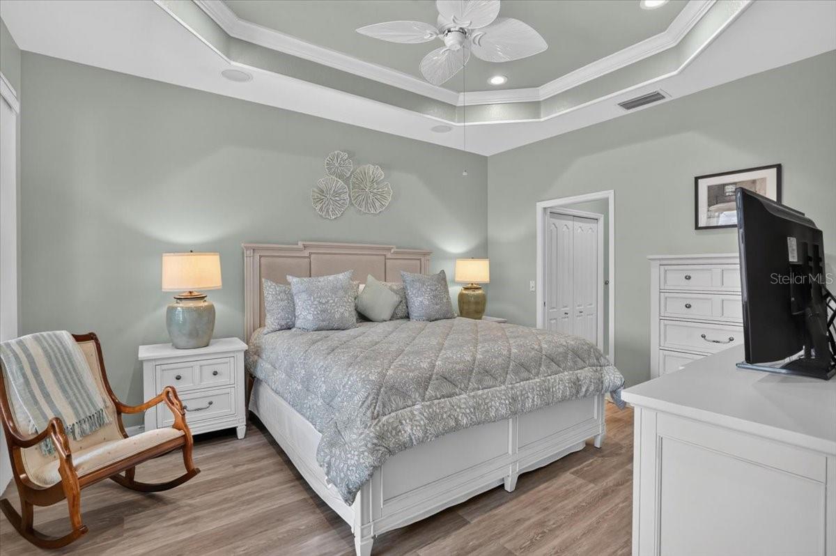 5037 WHISPERING OAKS DR — photo 15