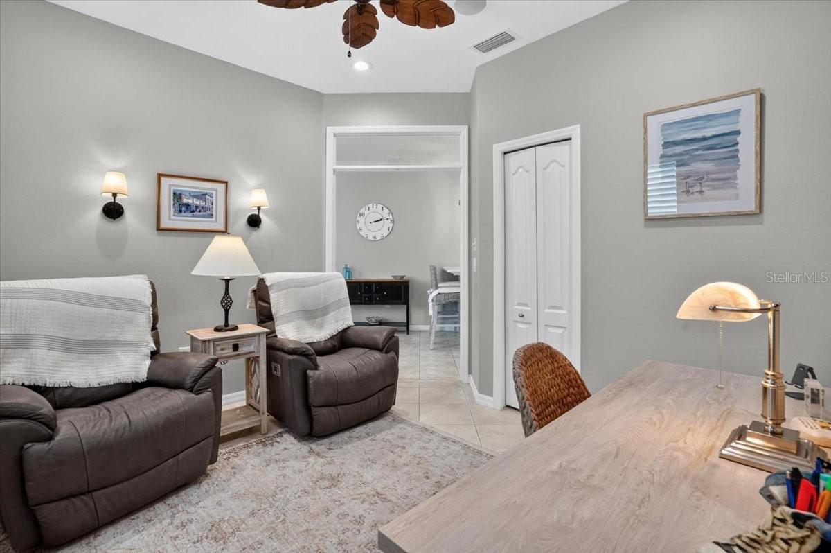 5037 WHISPERING OAKS DR — photo 28