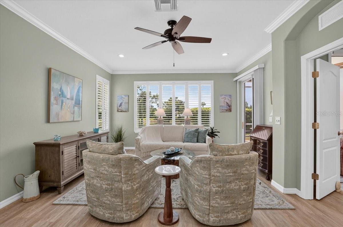 5037 WHISPERING OAKS DR — photo 9