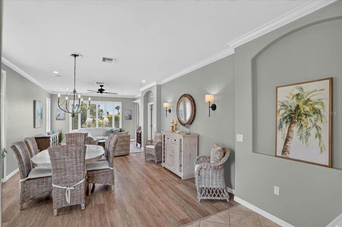 5037 WHISPERING OAKS DR — photo 7
