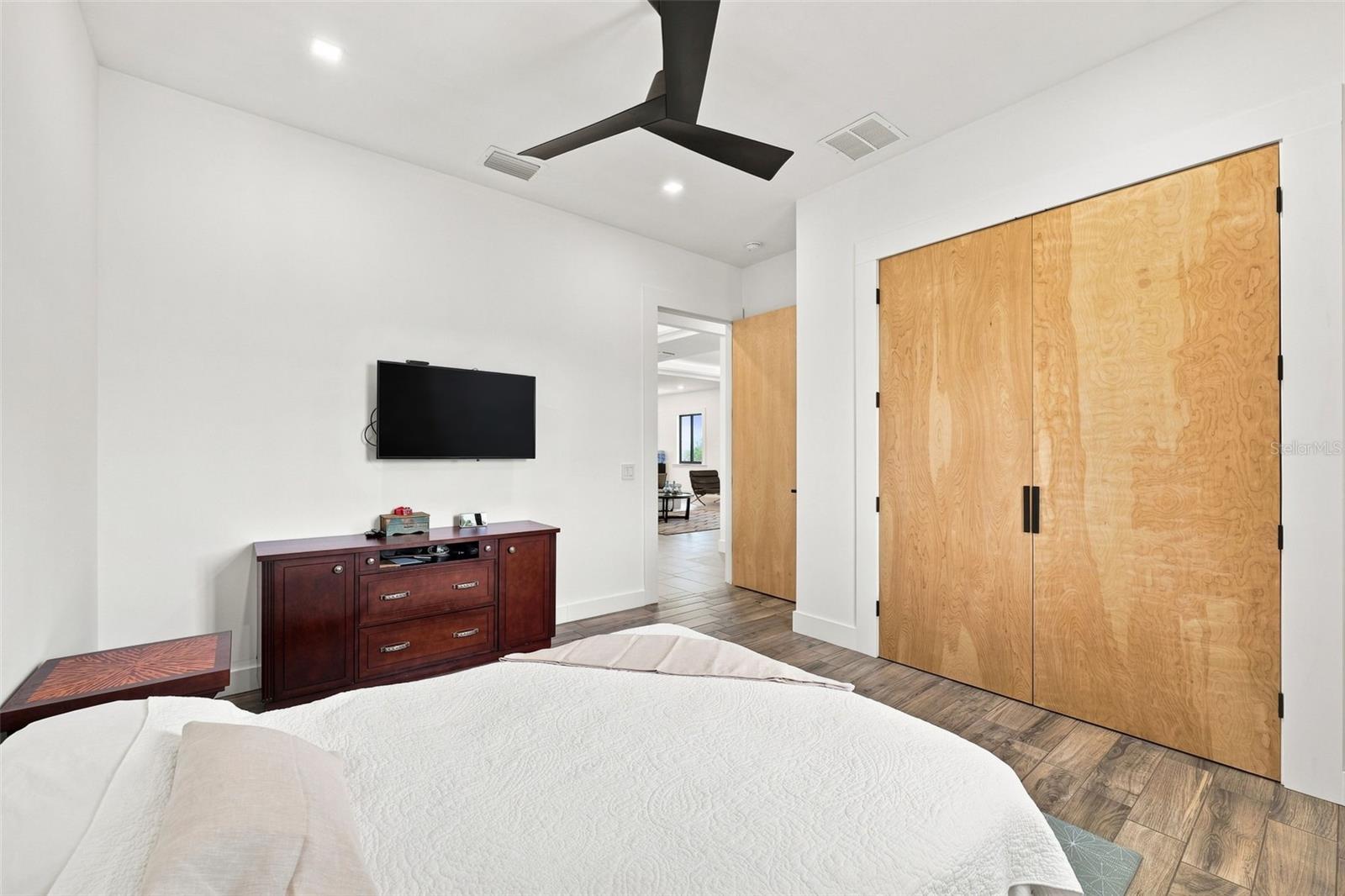 5035 BAY BLVD — photo 32