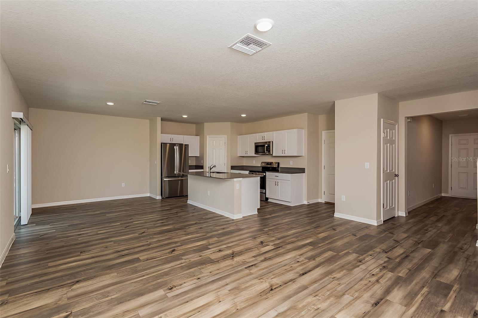 2154 LAWSON WAY — photo 11