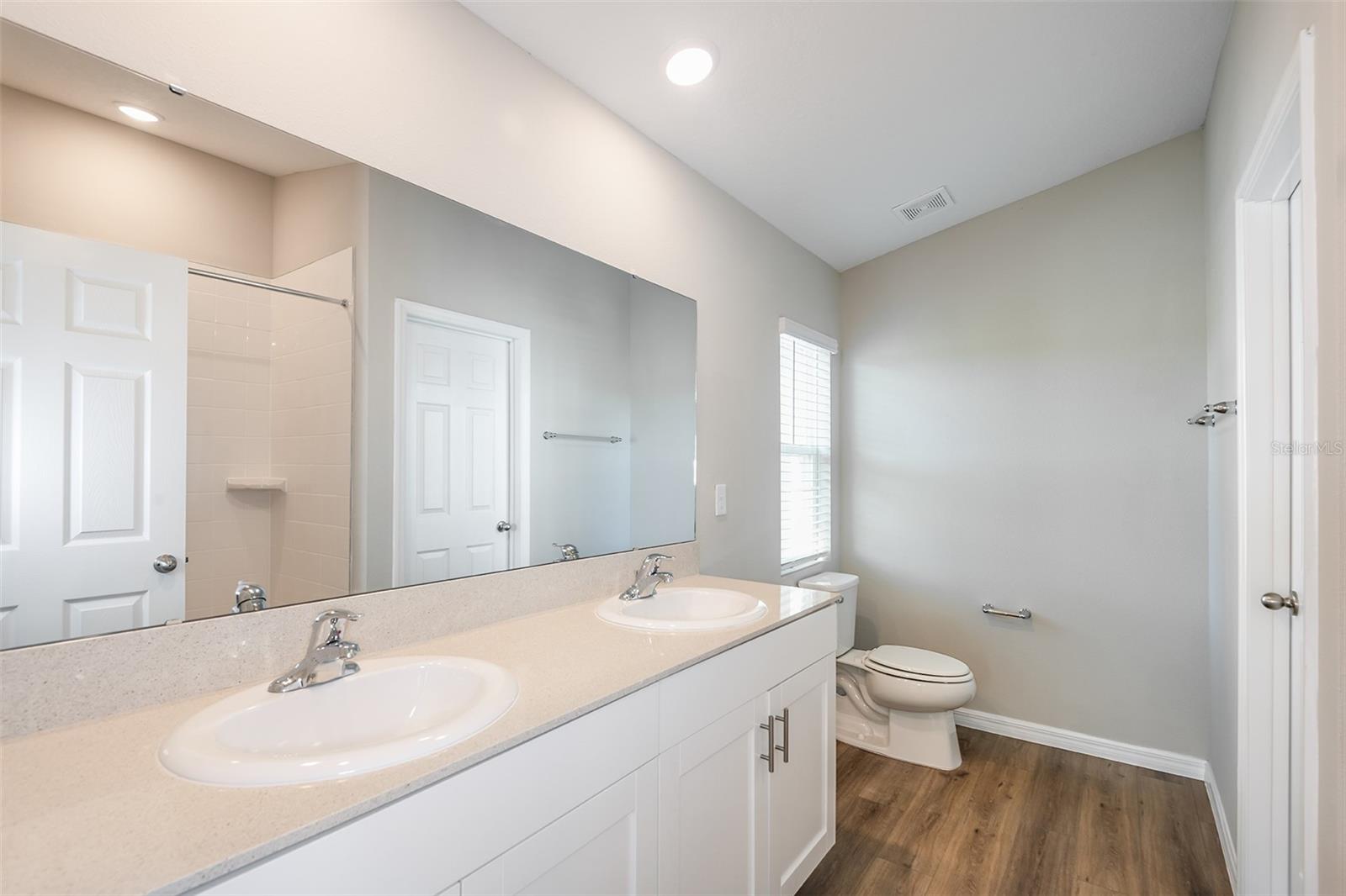 2199 LAWSON WAY — photo 6