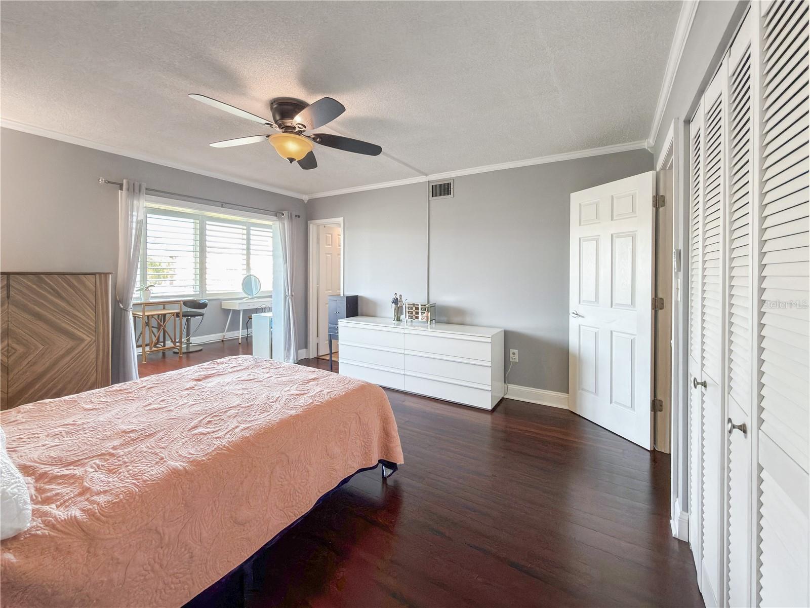 8100 DR MARTIN LUTHER KING JR ST N #202 — photo 12