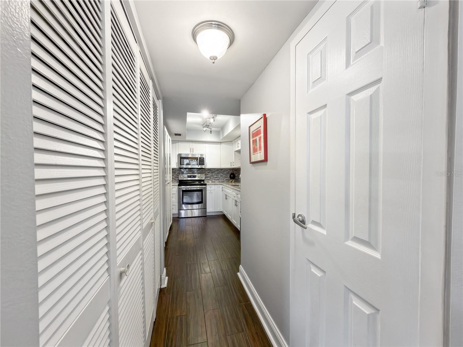 8100 DR MARTIN LUTHER KING JR ST N #202 — photo 24