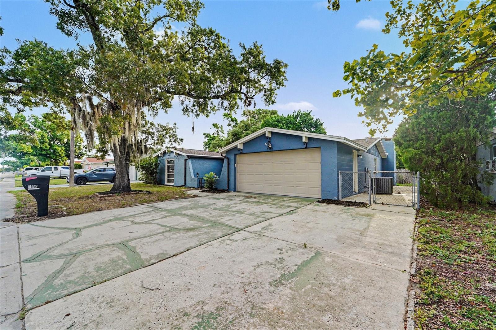 9540 RAINBOW LN — photo 2