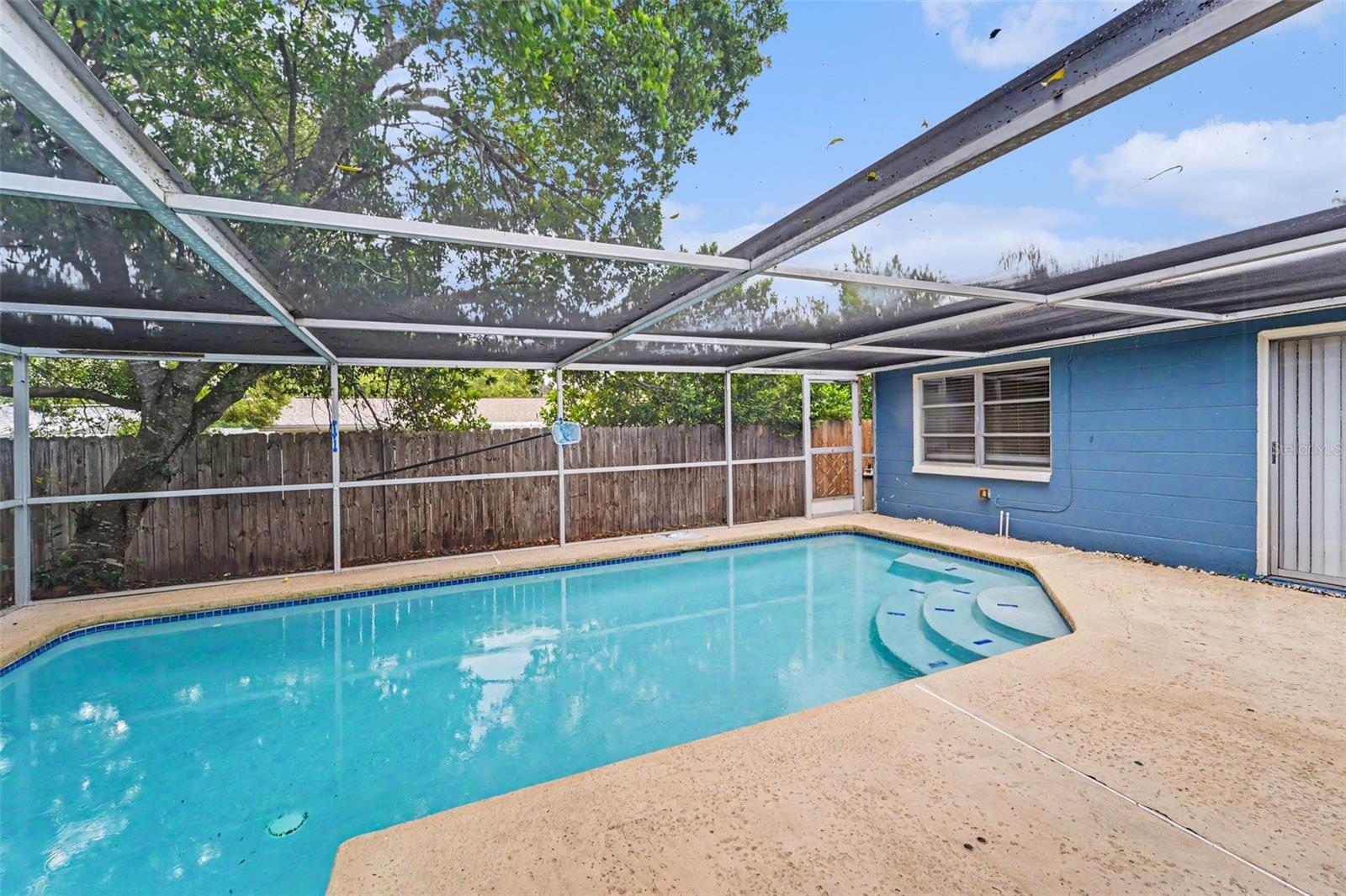 9540 RAINBOW LN — photo 3