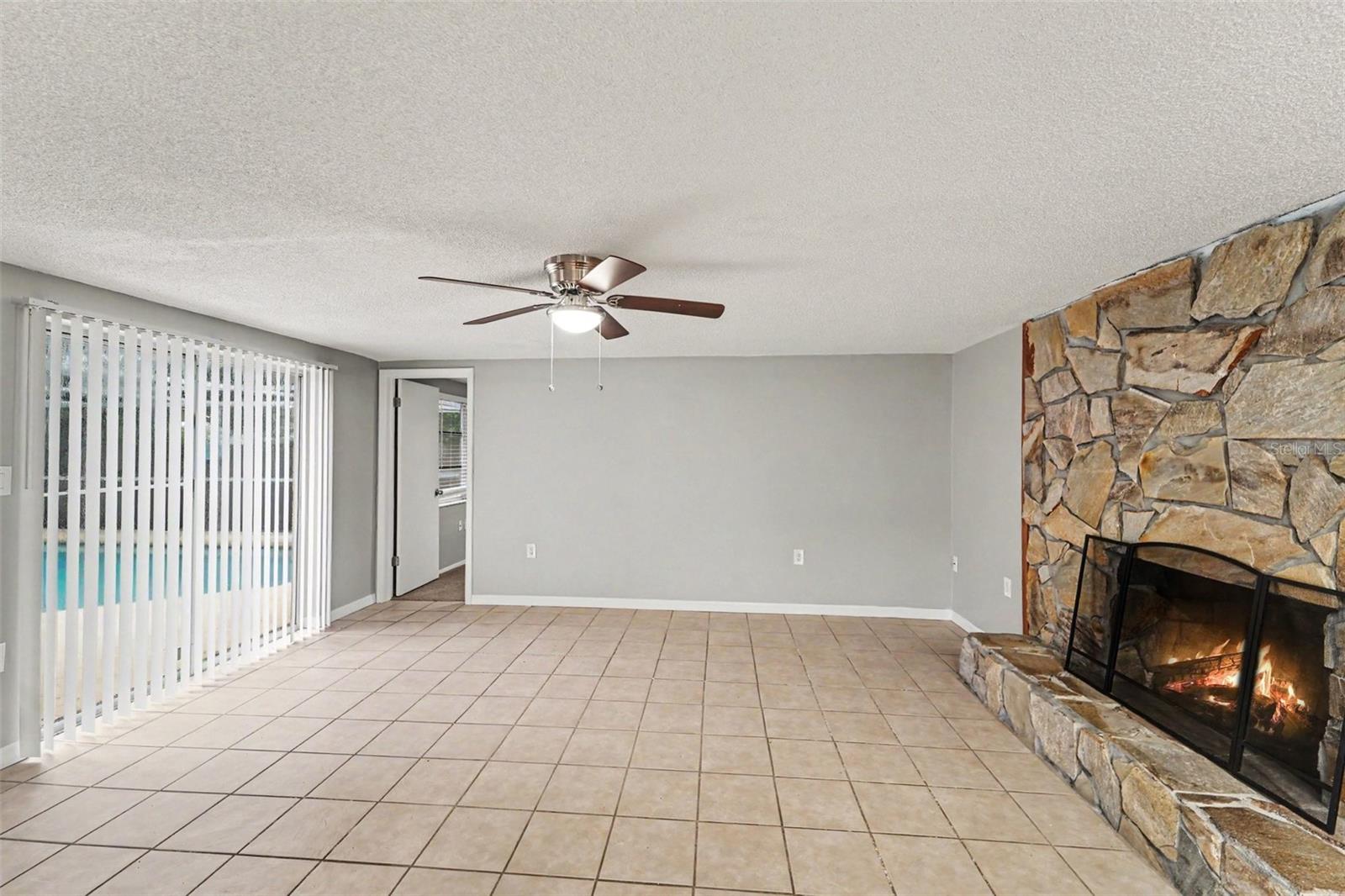 9540 RAINBOW LN — photo 9