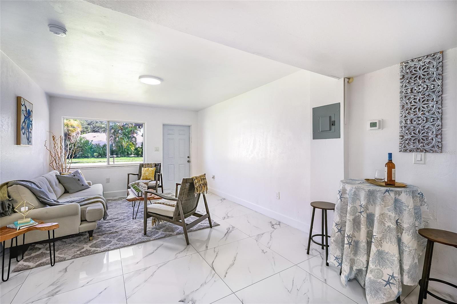 431 N EAST AVE — photo 9