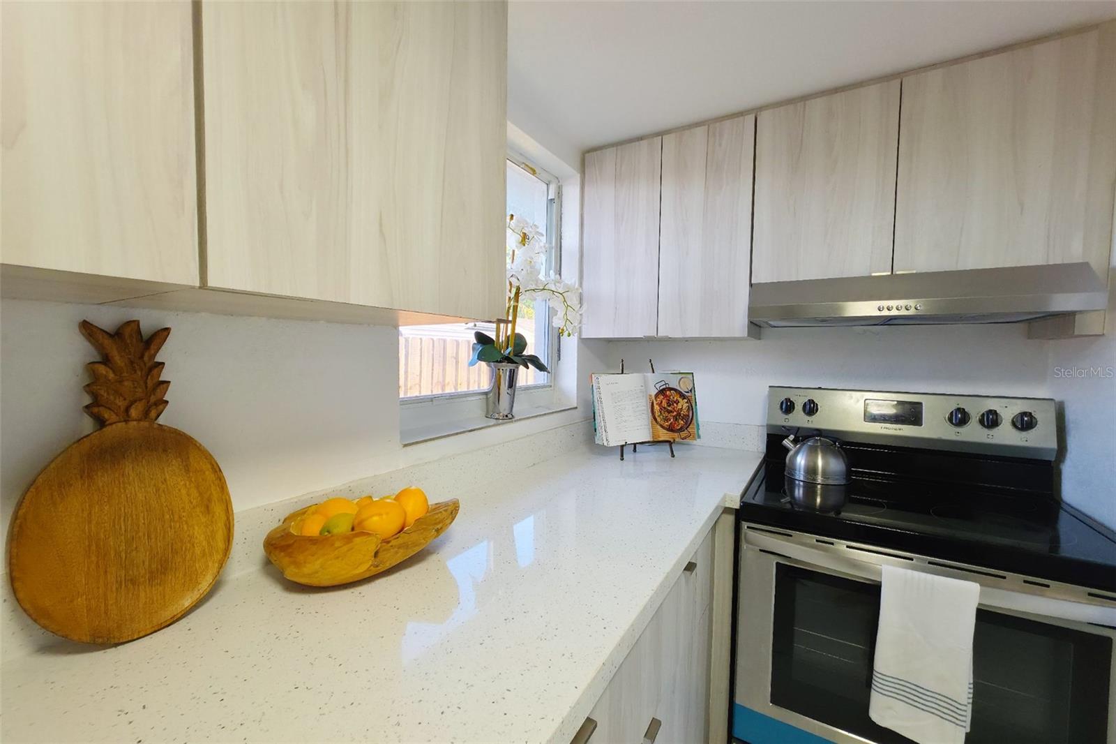 431 N EAST AVE — photo 6