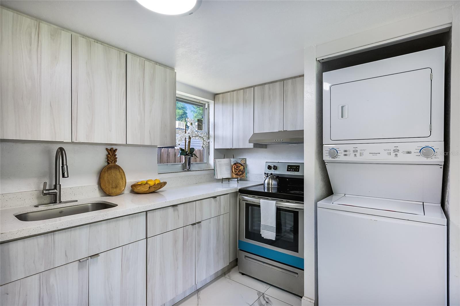 431 N EAST AVE — photo 7