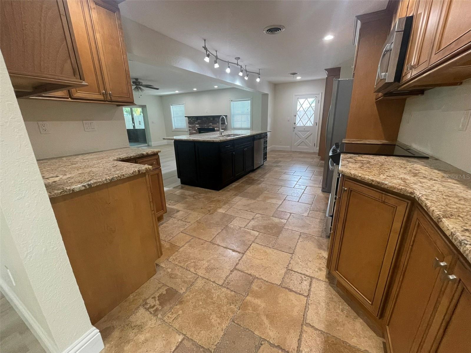 1850 JUAREZ WAY S — photo 6