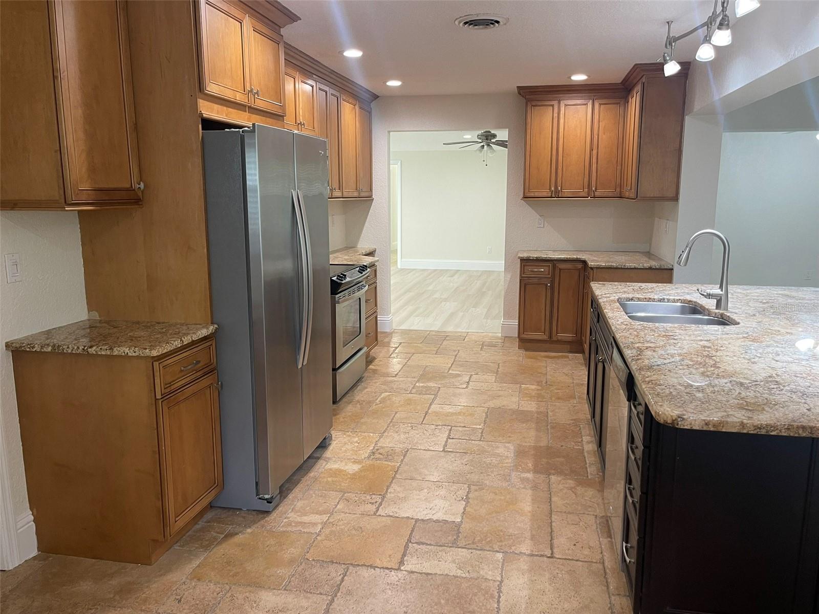 1850 JUAREZ WAY S — photo 11