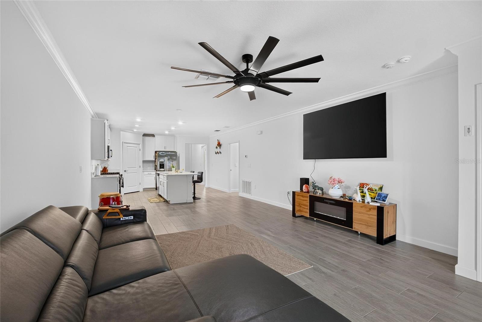 17240 HOLLY WELL AVE — photo 31