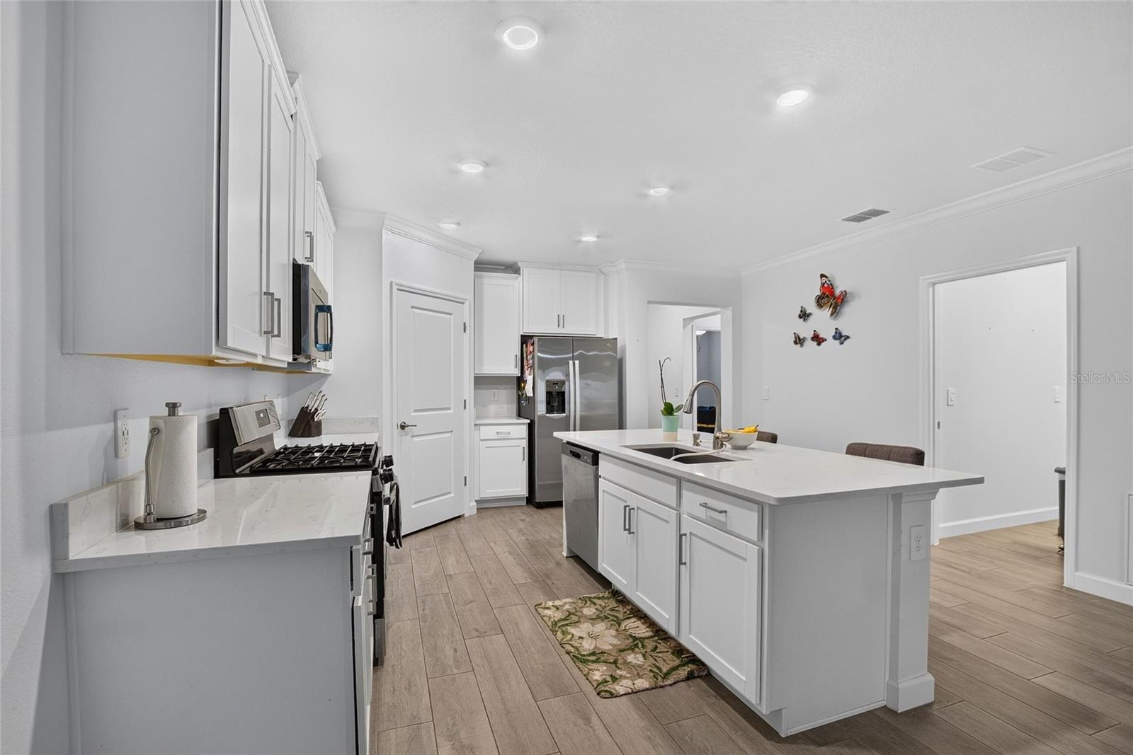 17240 HOLLY WELL AVE — photo 27