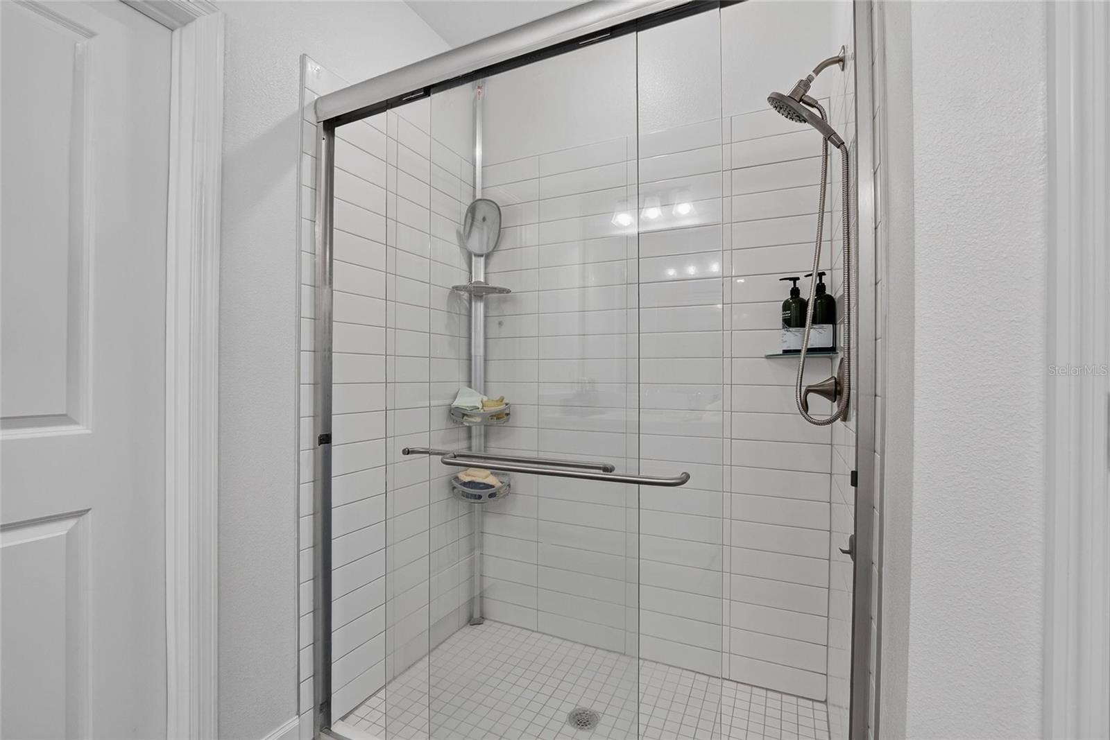 17240 HOLLY WELL AVE — photo 42