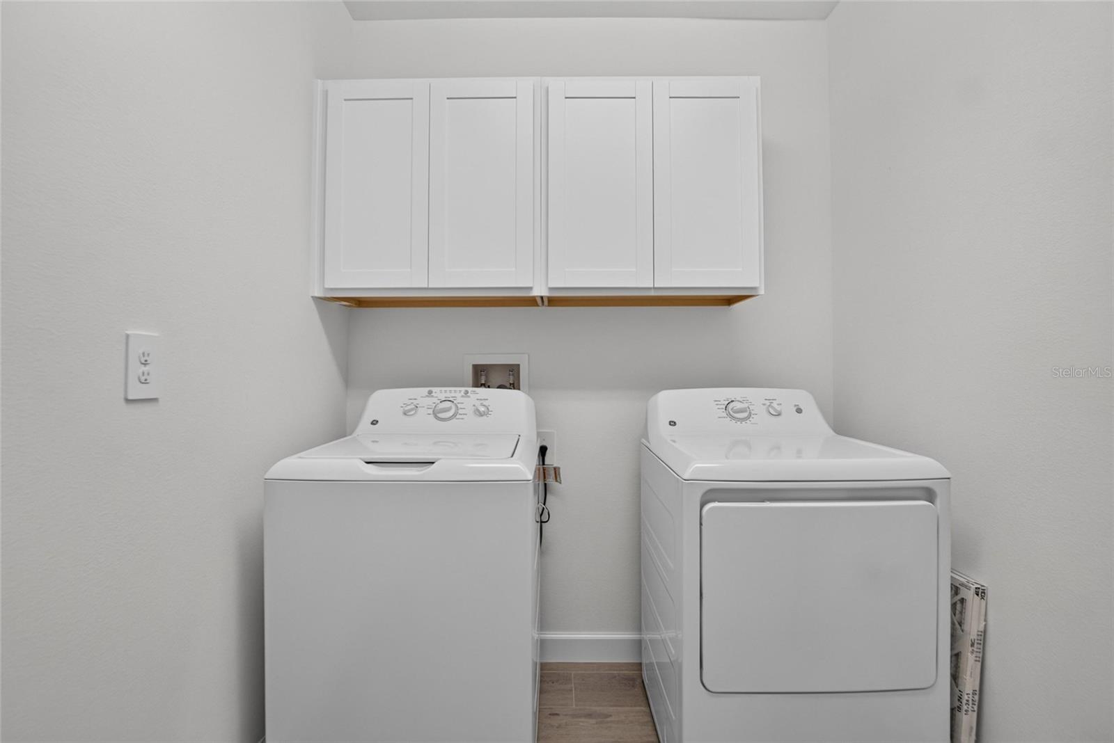 17240 HOLLY WELL AVE — photo 33