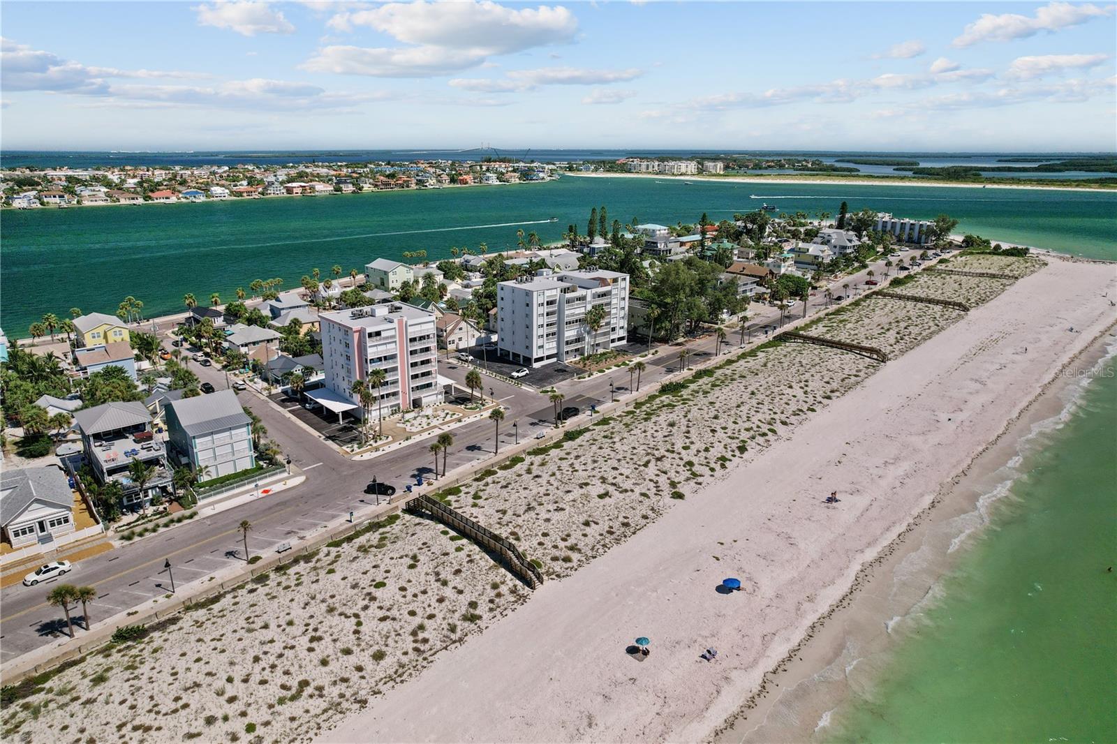 555 GULF WAY #6S — photo 9
