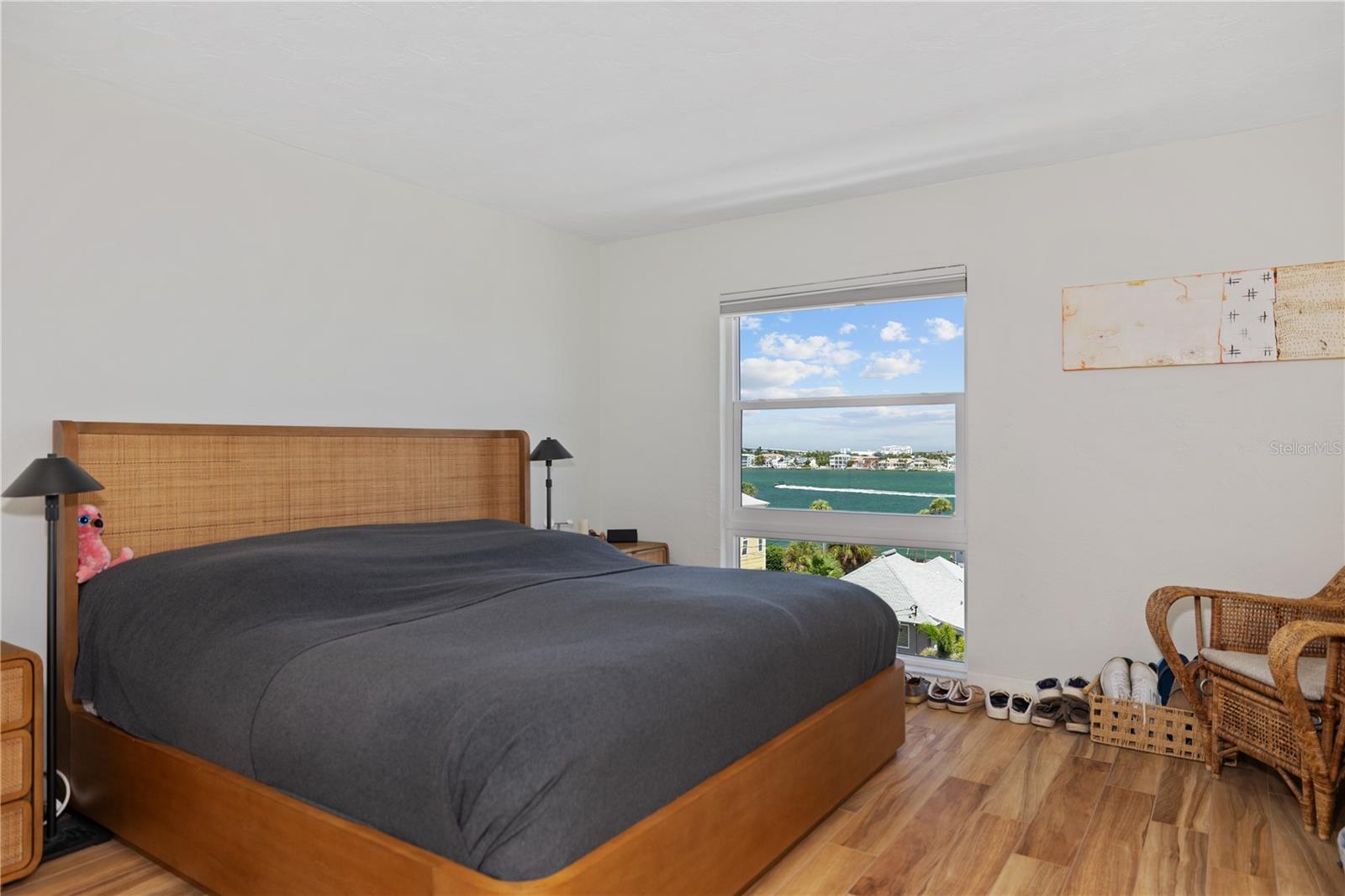 555 GULF WAY #6S — photo 25