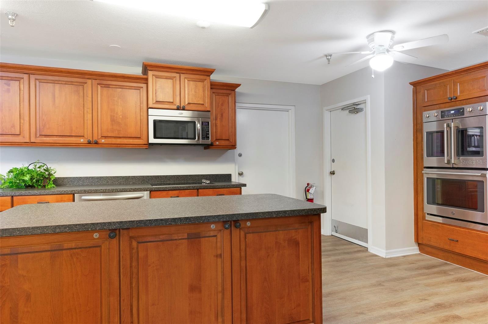 7903 SAILBOAT KEY BLVD S #102 — photo 42