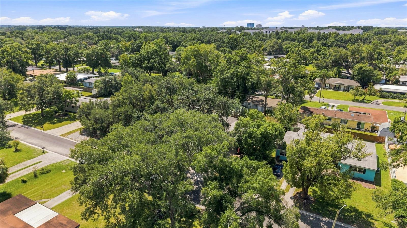 809 E RIVER DR — photo 47