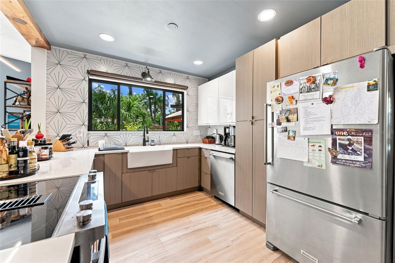 809 E RIVER DR — photo 10