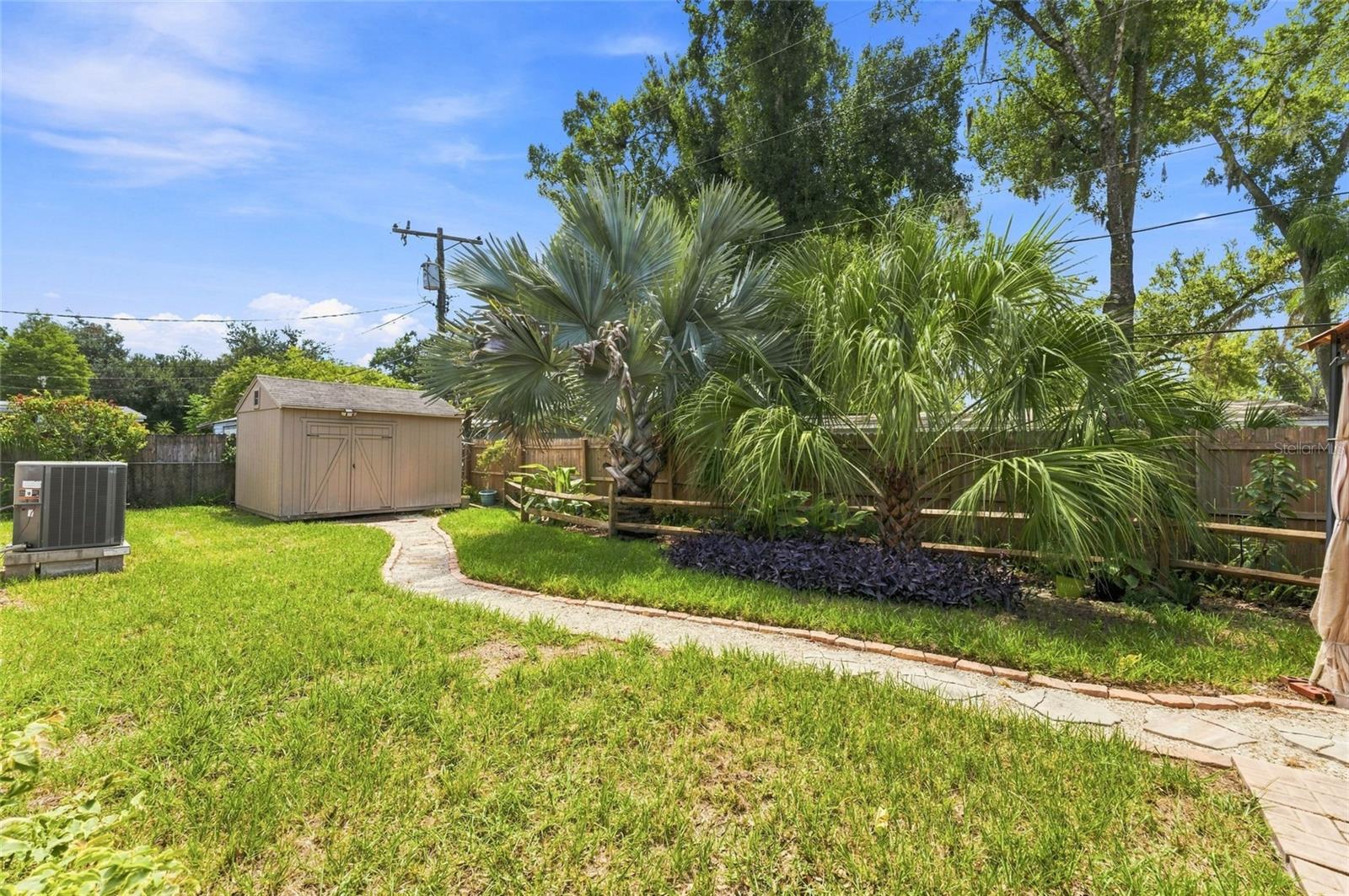 809 E RIVER DR — photo 44
