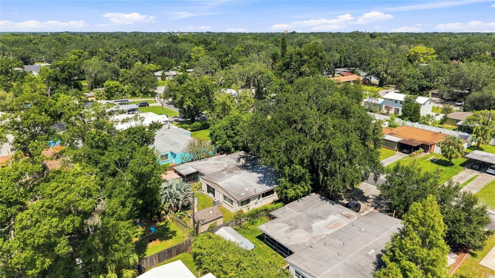 809 E RIVER DR — photo 49