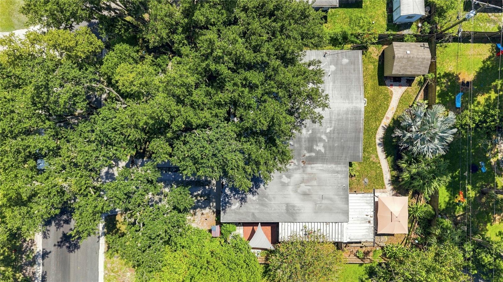809 E RIVER DR — photo 50