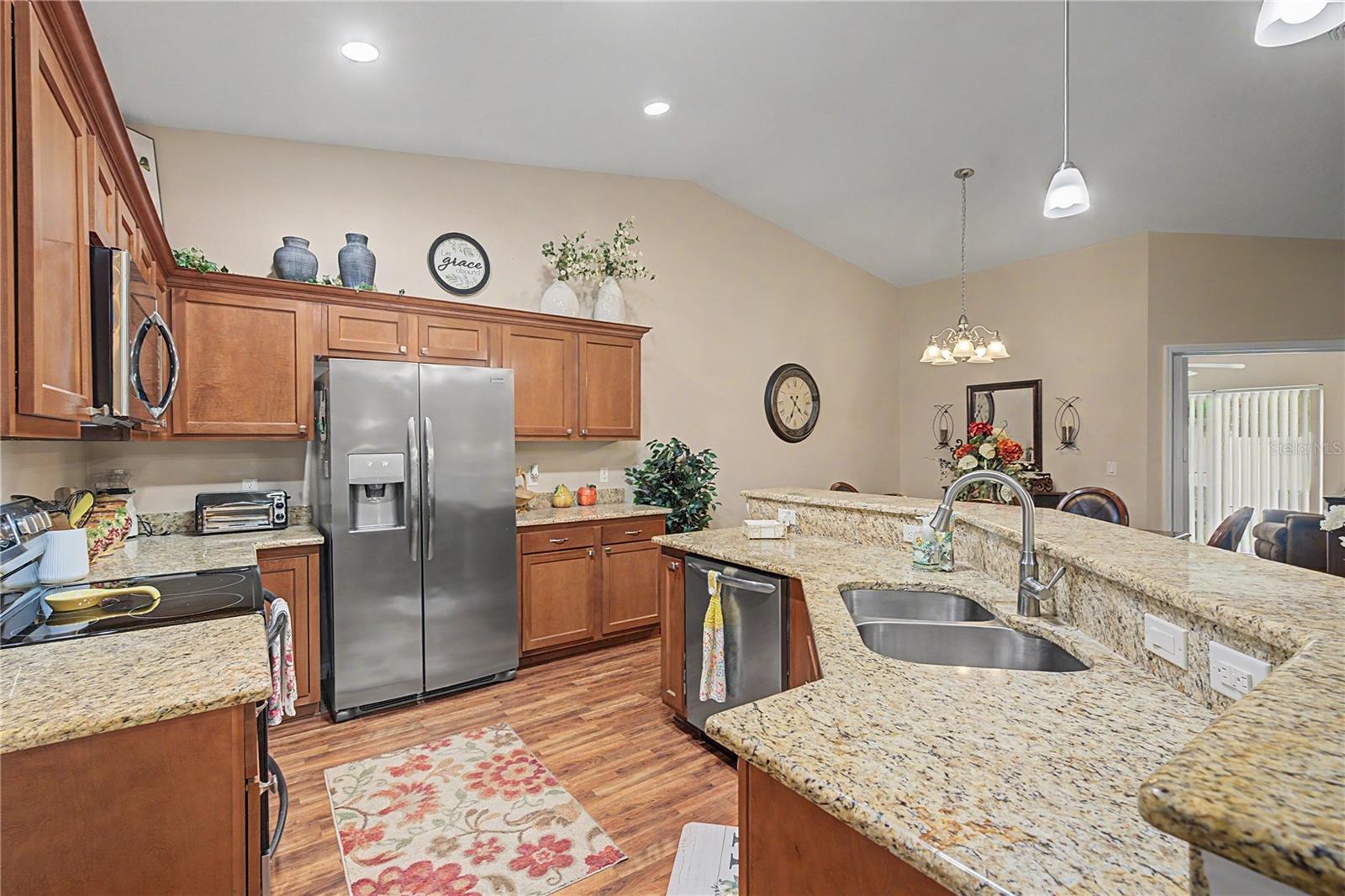6783 BASSWOOD CIR — photo 4