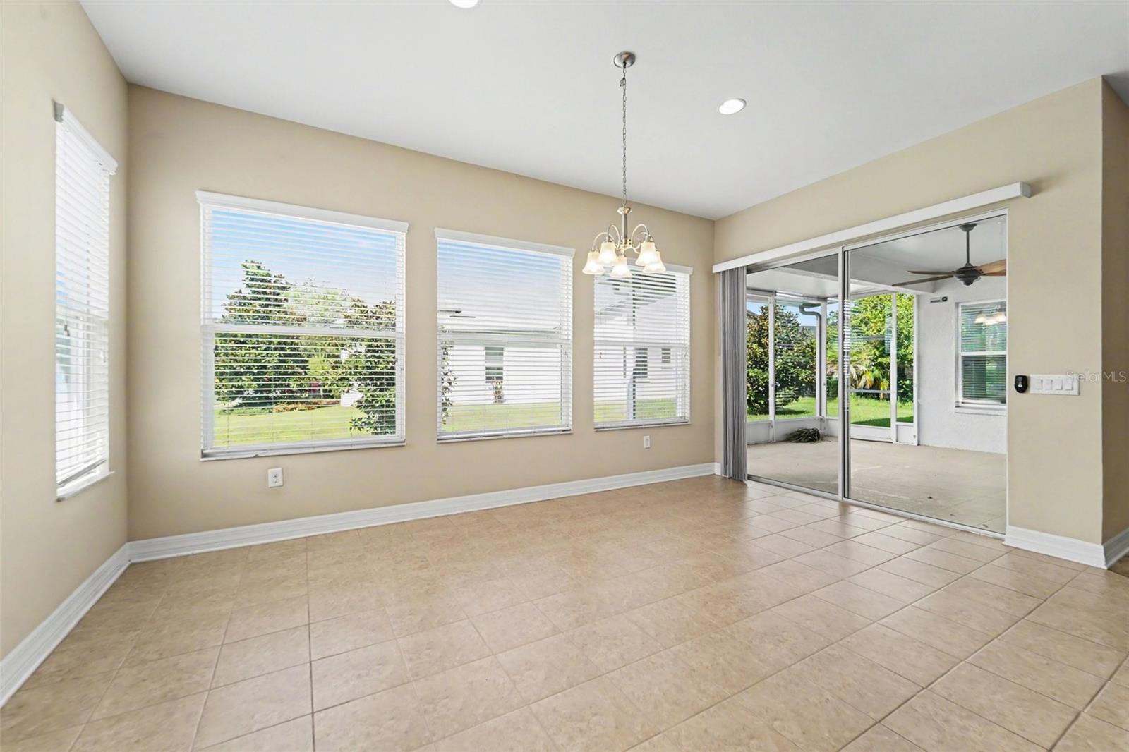 2397 GWYNHURST BLVD — photo 7