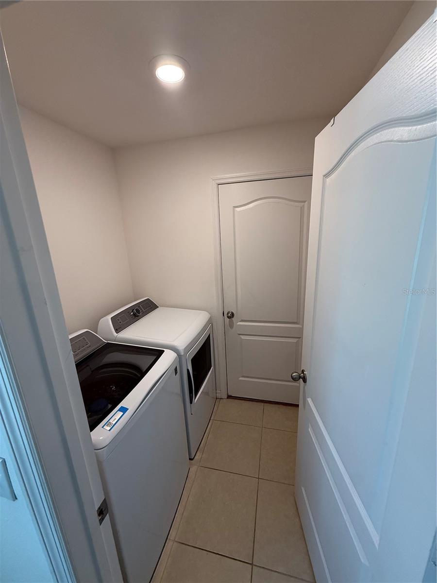 820 CHATHAM WALK DR — photo 13