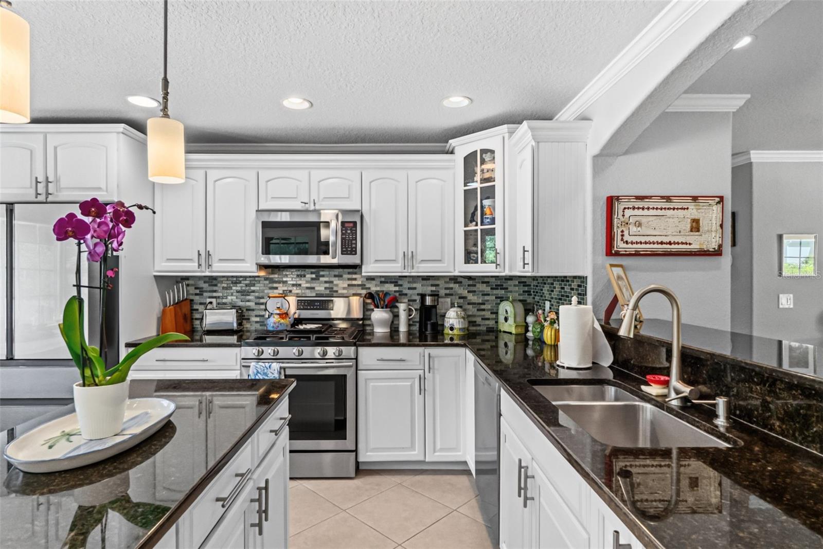 1907 MAGNOLIA ST — photo 20