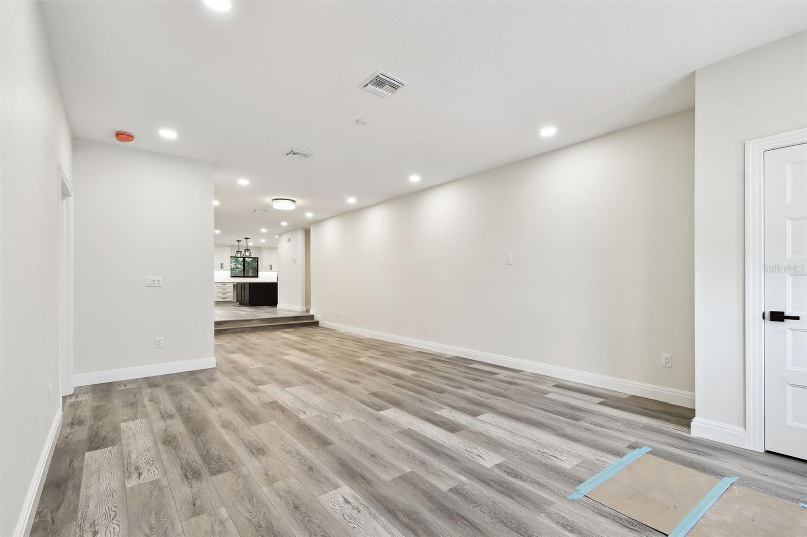 1045 JESSE AVE — photo 20