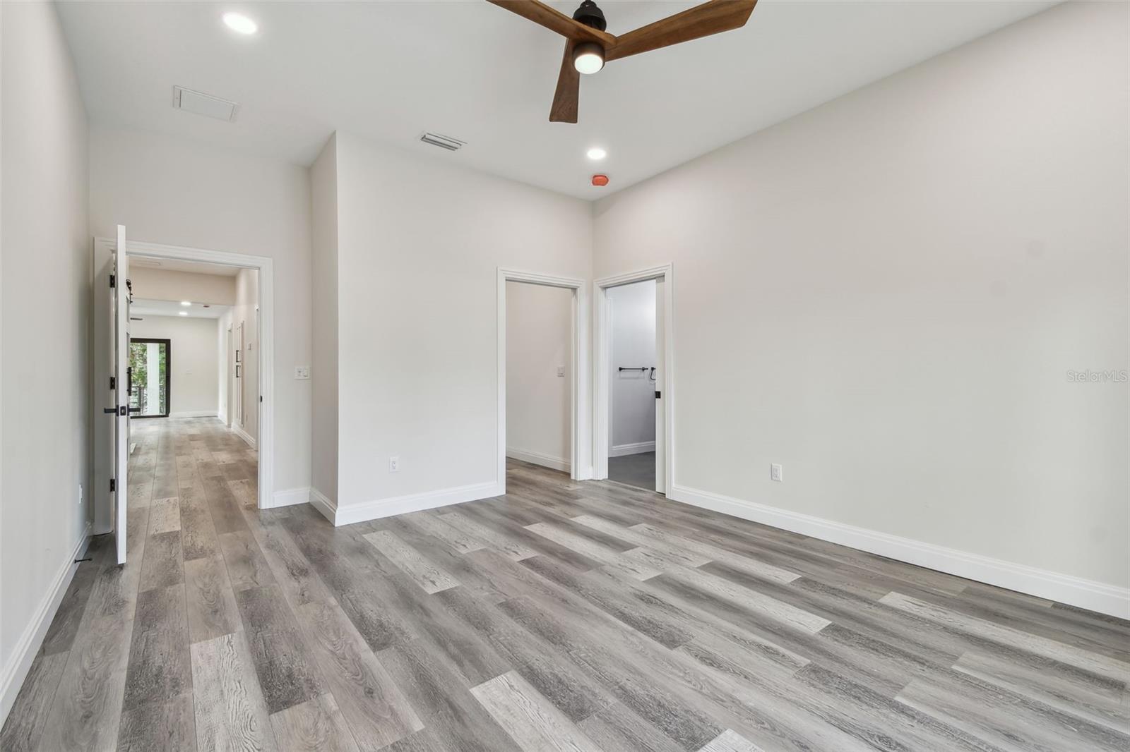 1045 JESSE AVE — photo 30
