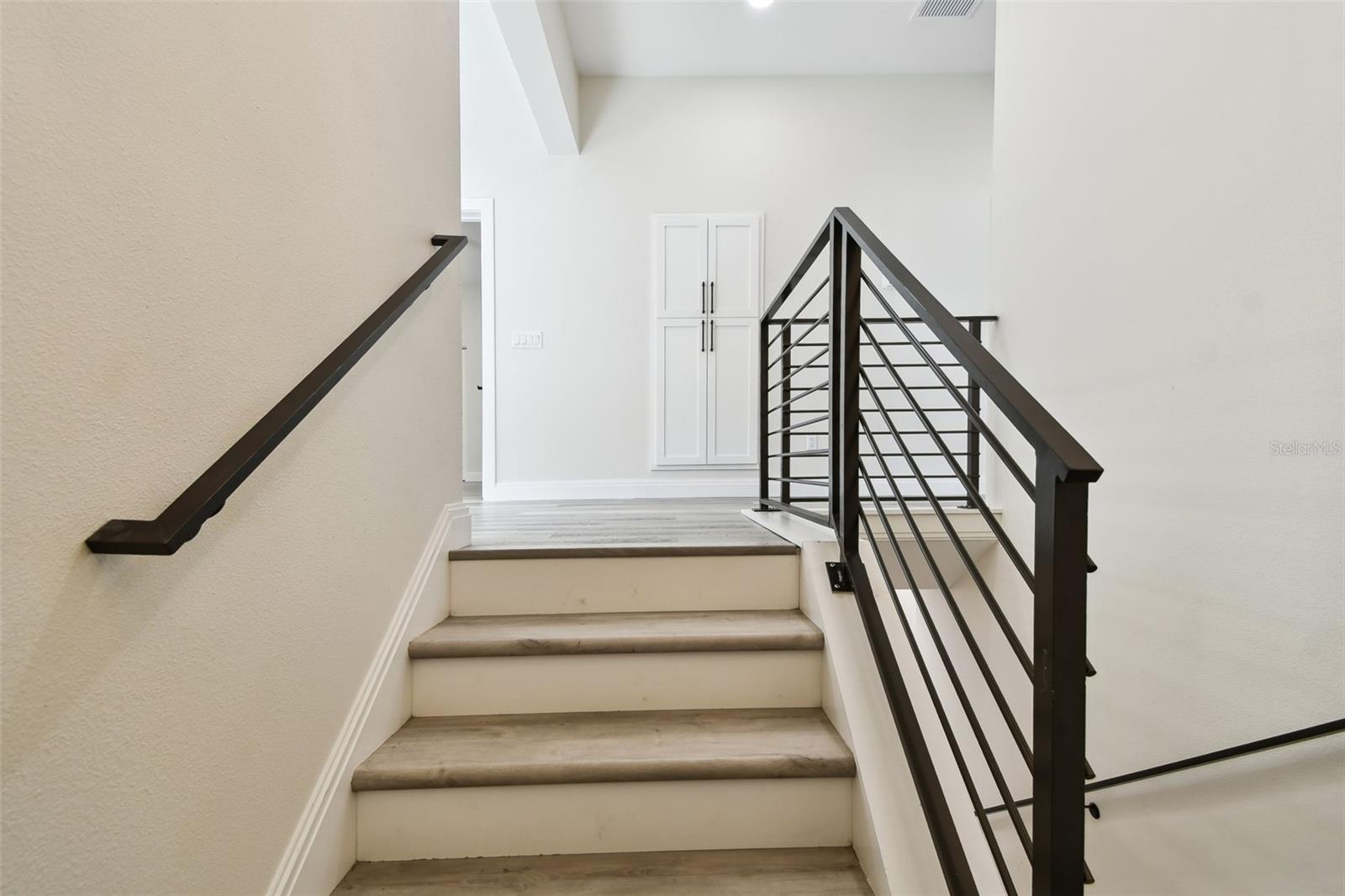 1045 JESSE AVE — photo 26