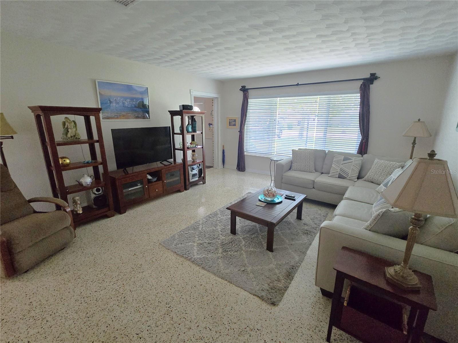 5116 13TH AVENUE DR W — photo 3