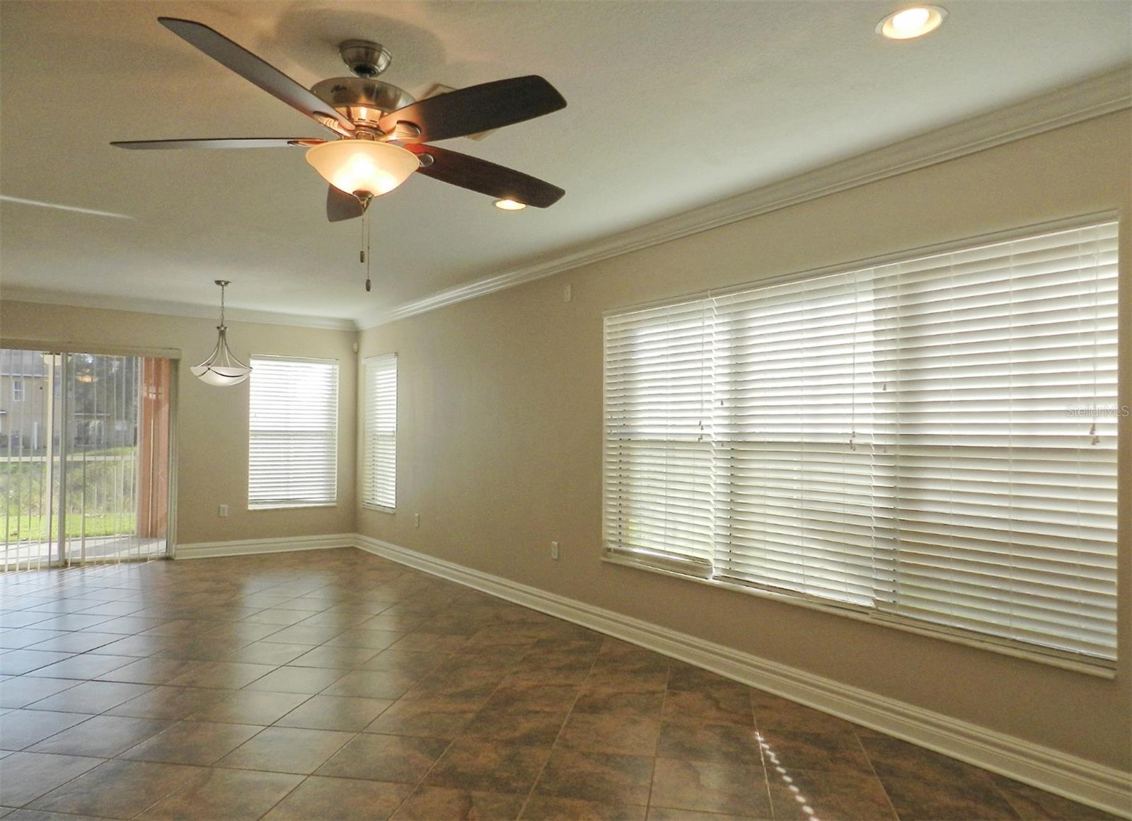 10837 KENSINGTON PARK AVE — photo 5