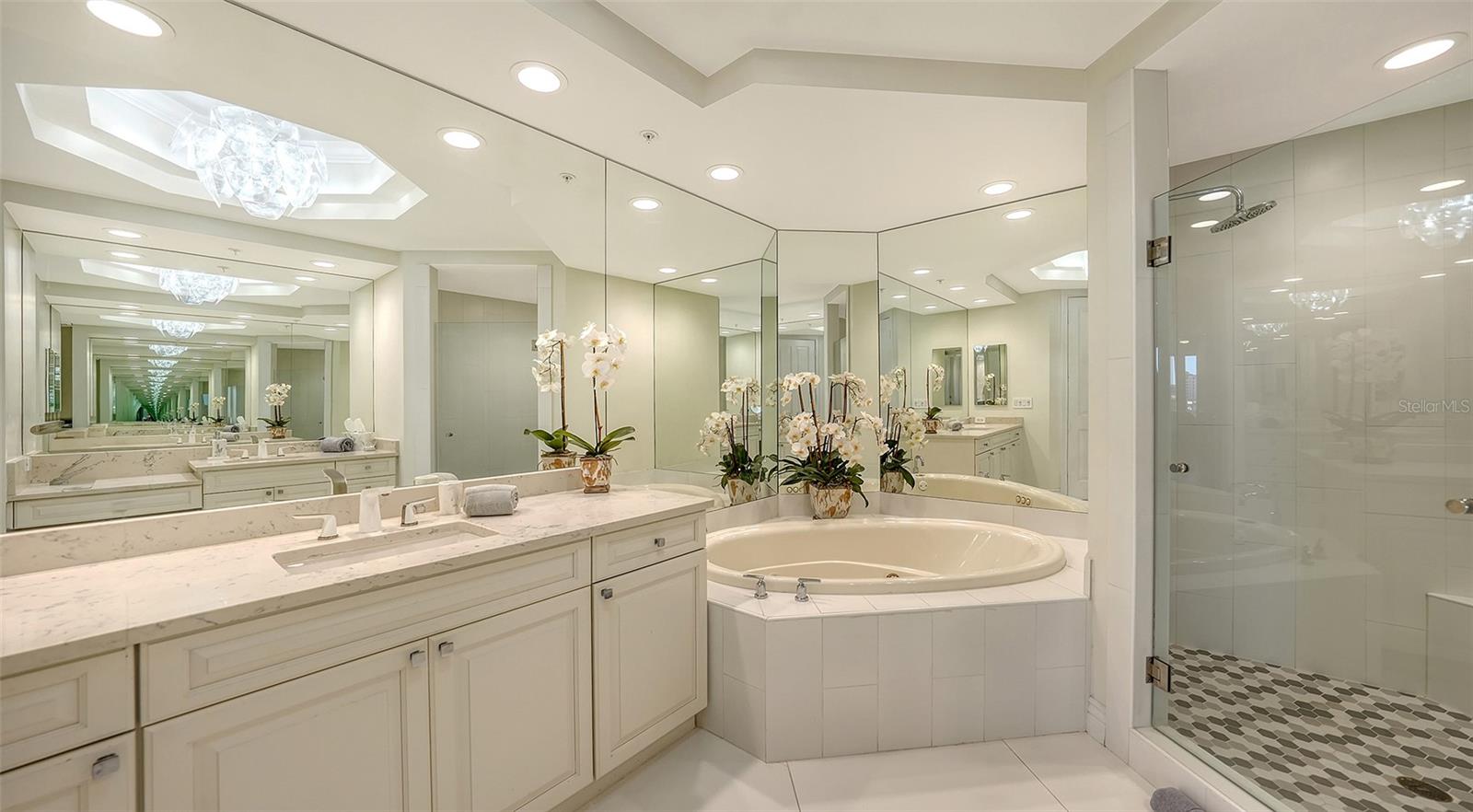 35 WATERGATE DR #806 — photo 45