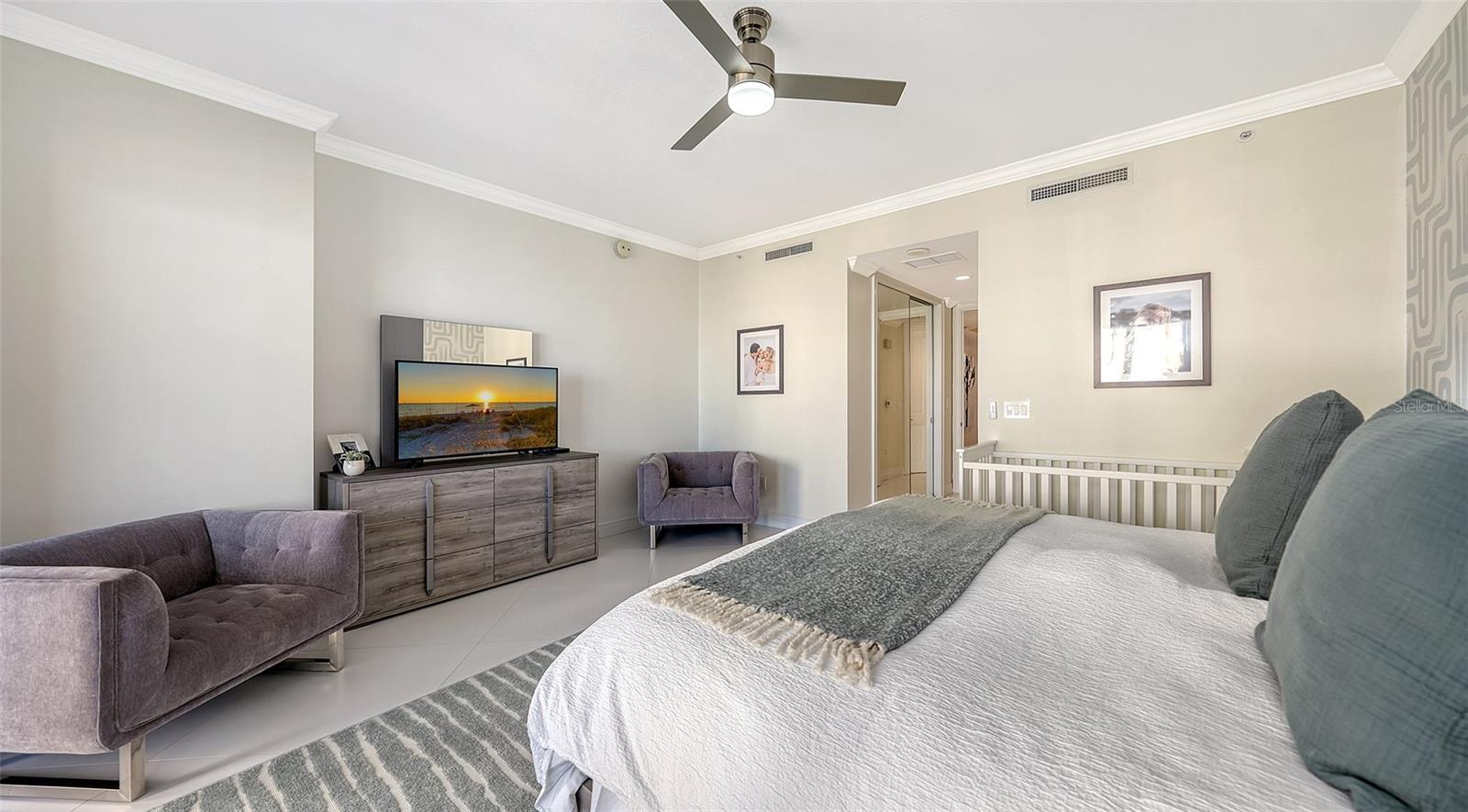 35 WATERGATE DR #806 — photo 49