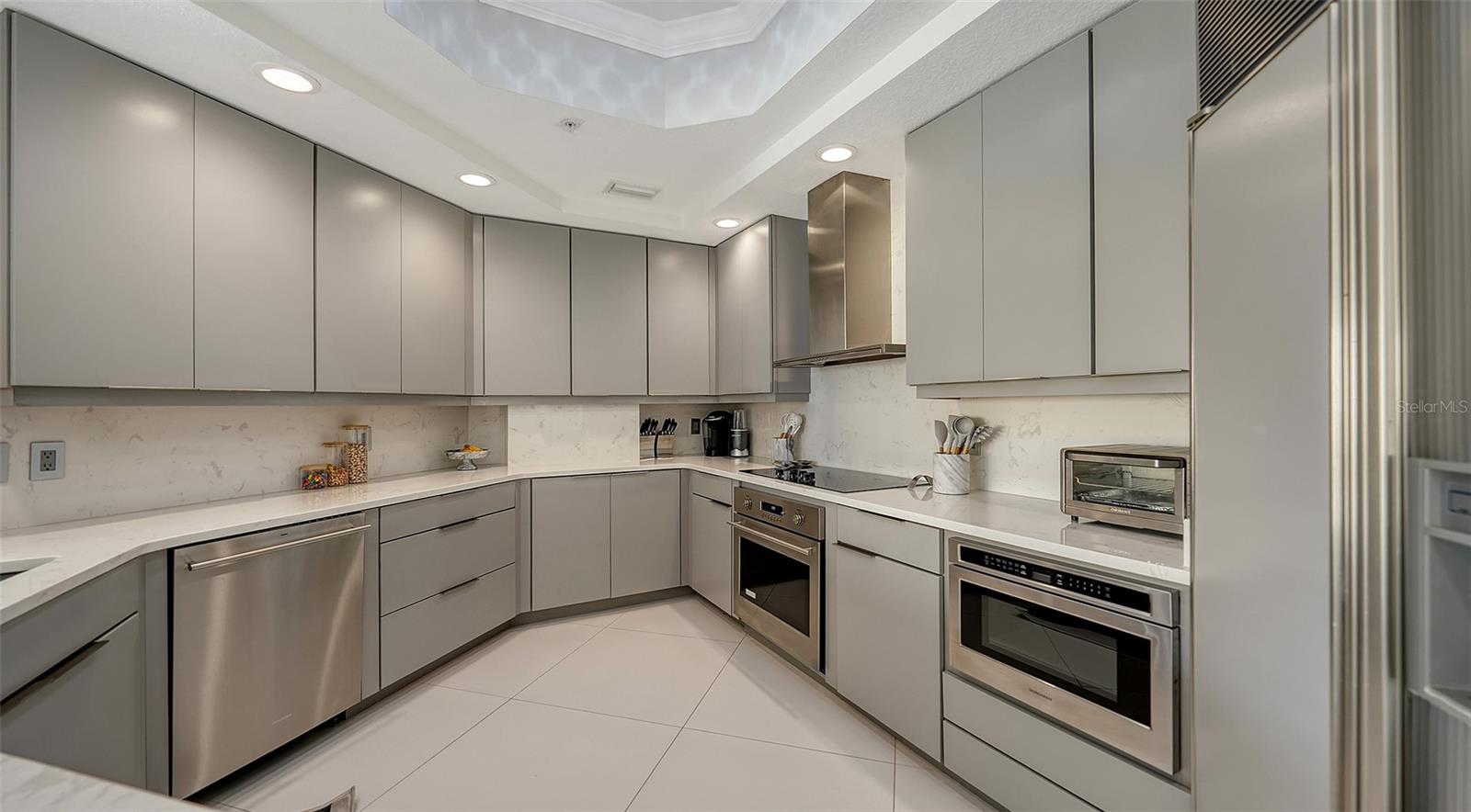 35 WATERGATE DR #806 — photo 30