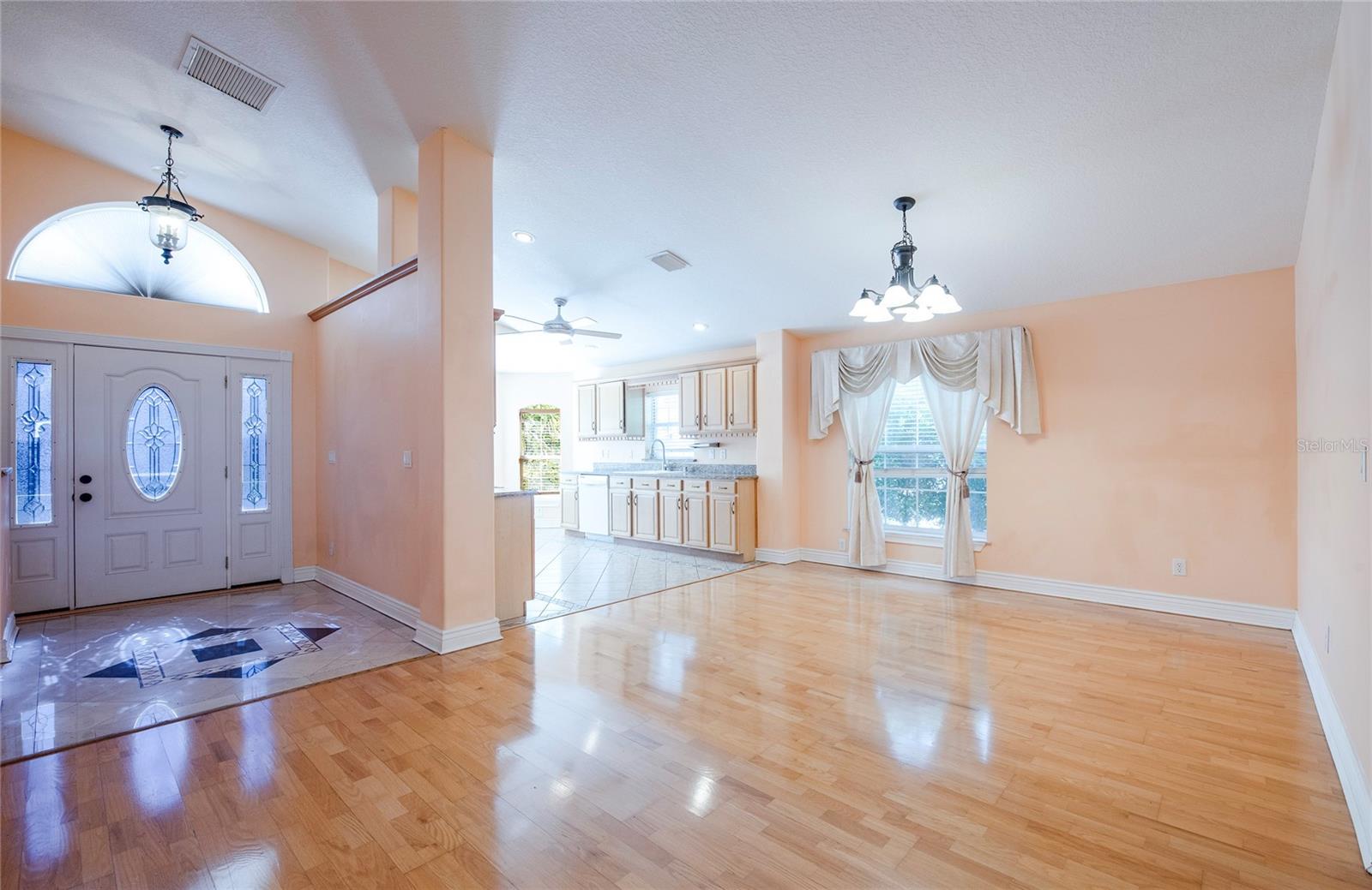 1150 OAKWOOD DR — photo 13